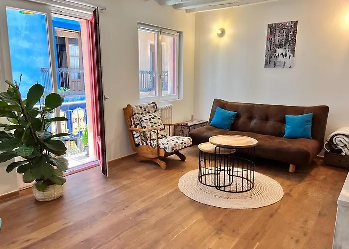 Bilbao Old Town I By Aston Rentals